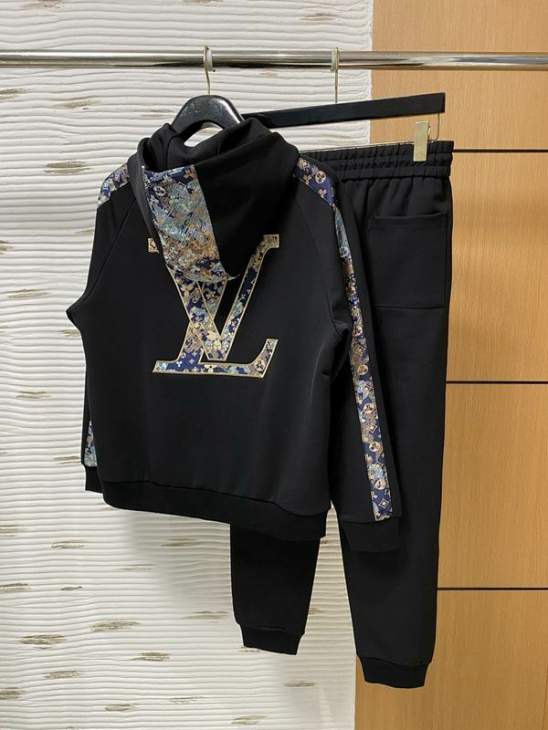 Picture of LV Sweater Suits _SKULVM-3XLkdtr16040816